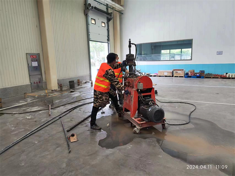 魏县厂房地面下沉塌陷注浆加固施工